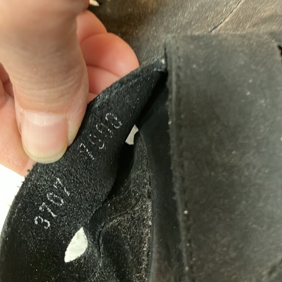 Arche Black Leather suede sandals with 1 3/4” heels and buckle adjustment. 6.5 - Picture 5 of 9